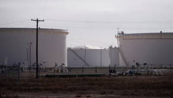 Oil Prices Inch Down on Expected Minimal Sanctions Impact