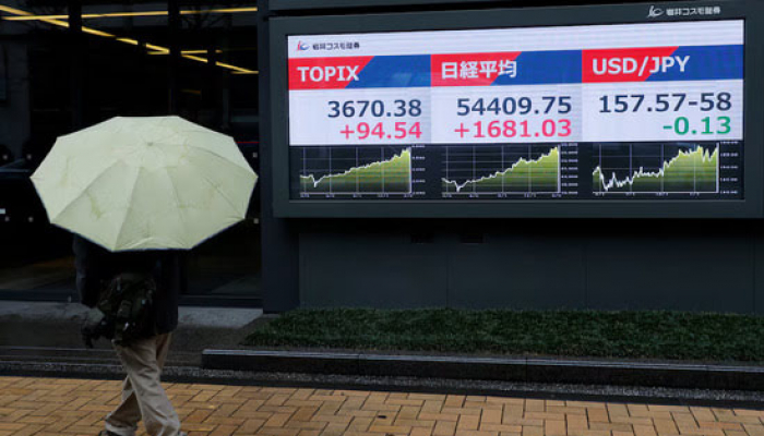 Shares Skid as Oil Blasts Past $100 after Iran Strikes Gulf Shipping