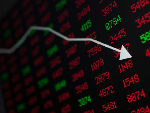 Oil price turmoil sours market mood; Dollar steady