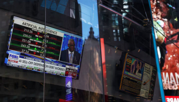 S&P 500, Nasdaq Drop Sharply as AI Doubts Fuel Tech Selloff
