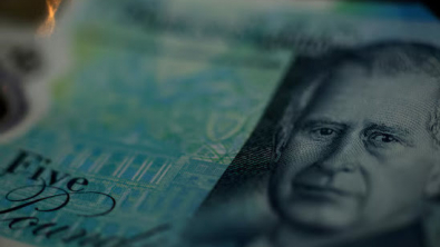 Sterling Steady as Traders Eye Bank of England Decision