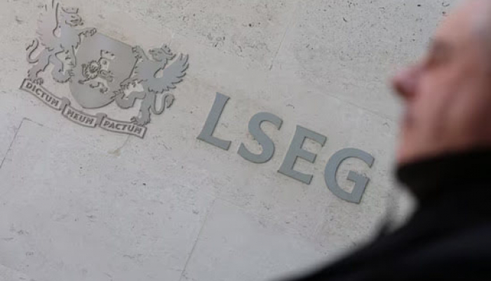 FTSE 100 Flat; Energy Gains Offset Losses amid Iran Tension