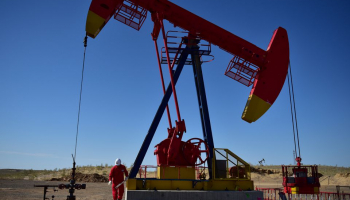 Oil Prices Stabilise after Drop to near 6-Month Low