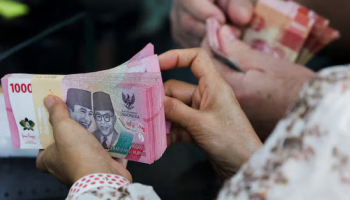 Rupiah Breaches 18,000/dlr on Rising Yields, Oil