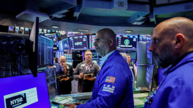 Wall Street Ends Higher on AI Demand; Microsoft Rallies