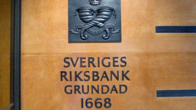 Swedish Cenbank Tightens Policy, says it May Need to Do More