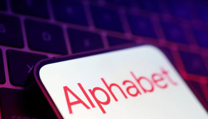 Alphabet Shares Hit Record after Berkshire Makes Rare Tech Bet with $4.9B Stake