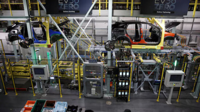 UK H1 Vehicle Output Down 7.5%, Sector Sees Optimism