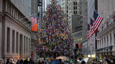 Dow, S&P 500 Close at Record Highs as Santa Rally Starts