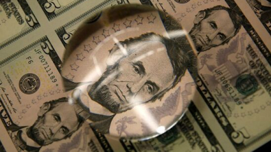 Dollar Holds Fast, Yen in Shaky Territory ahead of FOMC