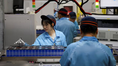 China PMI Shows Factory Growth amid Rising Iran War Risks