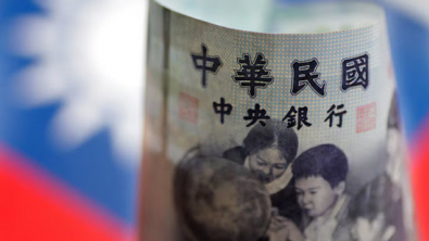 Taiwan Relaxes Exporter Dollar Sales to Halt Currency Depreciation, Traders Say