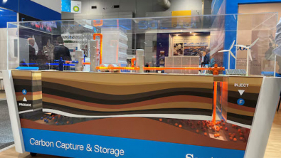 Australia's Santos Buys Extra 3.3% Stake in Papua LNG