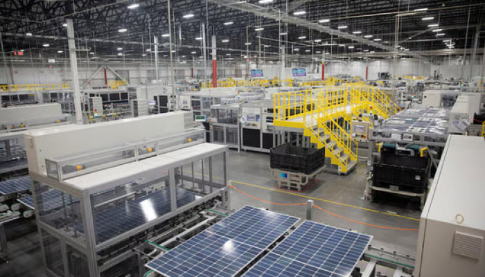 US Factory Activity Cools; Input Prices Stay Elevated