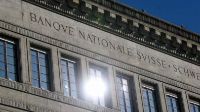 SNB Defends Strategy amid Calls to Ditch Palantir Stake