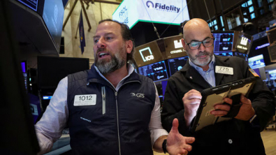 Wall St Indexes Jump, Rate Cut Bets Increase but Post Losses for Week