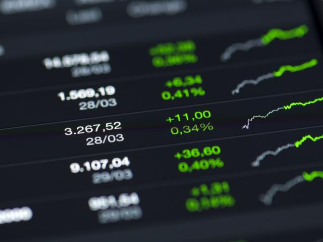 Global stocks shrug off chaos in Washington