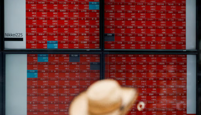 Stocks Stays Close to Record; USD and Bond Yields Turn Higher