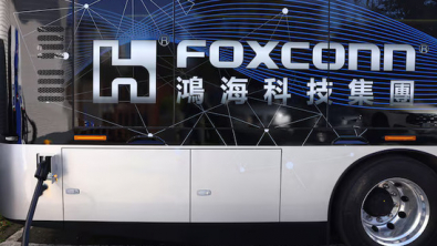 Foxconn Q2 Revenue Jumps, Company Cautions on Geopolitics