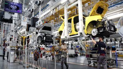 French Manufacturing Expands at Slower Pace in Sept, PMI