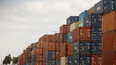 US Port Imports Soar as Buyers Outrun Rising Fuel Costs