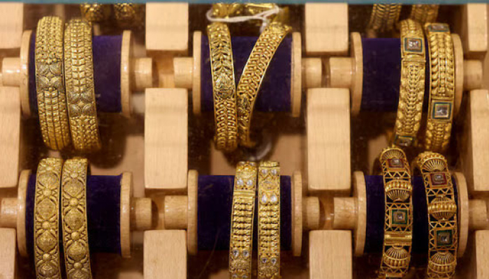 Gold Steadies as Markets Weigh Fed Rates, Middle East
