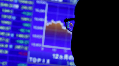 Stocks Dented by Inflation Risk, Oil, Geopolitics