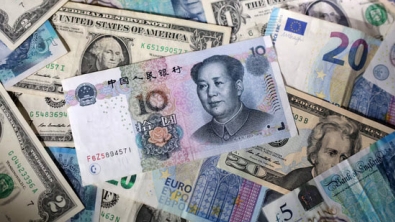 USD Hits 2-wk High against JPY as Trade Talks, Fed Meeting Loom
