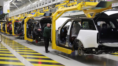 UK Factory Orders Contract at Fastest Pace since 2020, CBI