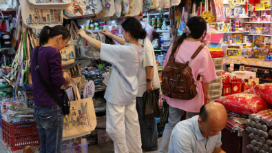 China Vows to Raise Household Consumption 'Significantly'