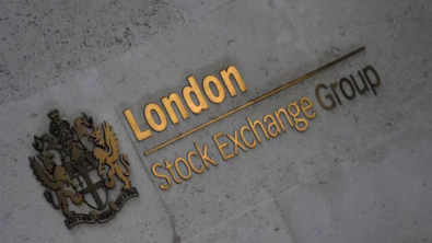 UK Stocks Decline on Middle East Woes, Set for Weekly Loss