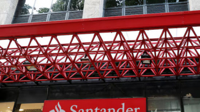 Santander Hikes 2028 Profit Forecast to above 20B Euros after Deals
