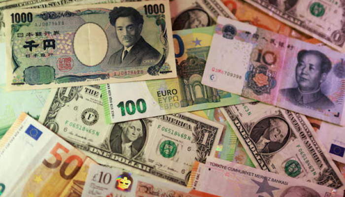 Dollar Rises from 2-Month Low as Oil Gains, Inflation Eyed