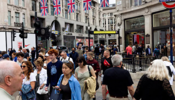 UK Shoppers Spent More as Temperatures Rose in Aug, BRC Survey