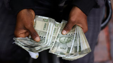 Rupee Hits Low as Indian Assets Drop on Worries of Escalating Middle East War