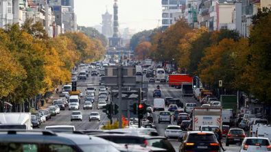 Sentiment in German Auto Sector Deteriorates in Nov, Survey