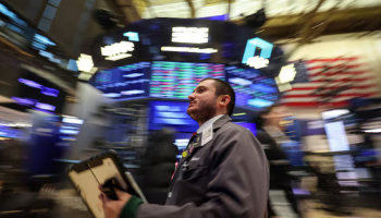 S&P 500 Marks Closing Record as Corporate Earnings Roll In; Medicare Rates Hit Insurers