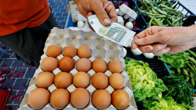 Euro Hits Fresh Highs on Peace Talks in Ukraine, BoE in Focus
