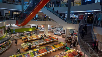 Inflation in Canada Accelerates to 2.4% in Dec, Key Measures Ease