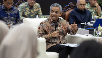Indonesia Finance Minister Sees Policy Continuity, Deficit
