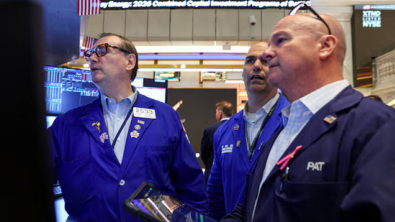 S&P 500 Falls as AI Worries Hit Software Makers