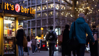 German Consumer Sentiment Rises into September, Survey Finds