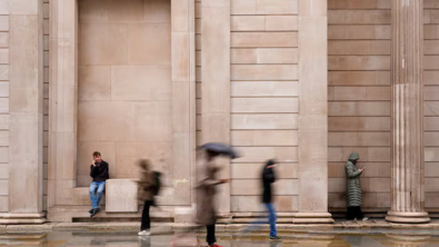 UK Jobless Rate Climbs, Adding to BoE Rate Cut Bets
