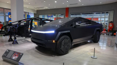 Tesla Unveils Cheaper Cybertruck Variant, Cuts Cyberbeast Price to Drive Demand