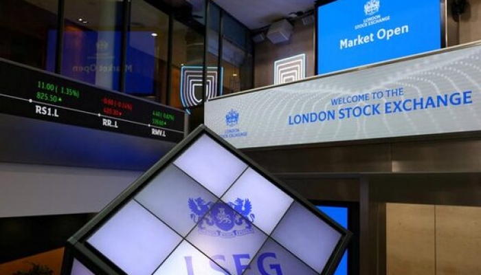 UK's FTSE 100 Ends Higher on Energy, Defence Boost