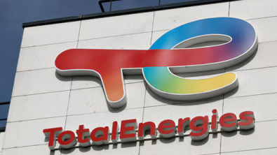 TotalEnergies Halves Buybacks as Low Oil, Gas Prices Weigh on Profits