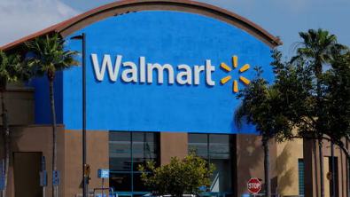 Walmart Sales Slowdown Tests Consumer, Shares Slide 9%