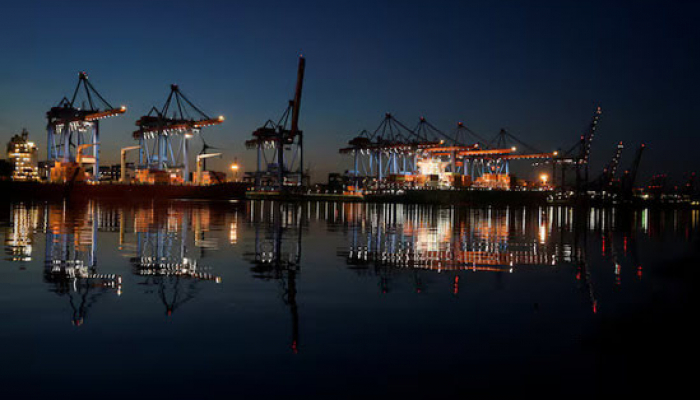 German Unemployment Edges Up in Nov as Job Market Stagnates