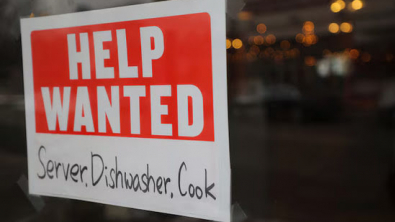 US Weekly Jobless Claims Rise Slightly amid Jobs Strength
