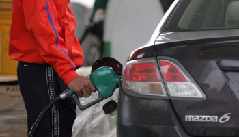 US Retail Sales Surge in March on Higher Gasoline Prices